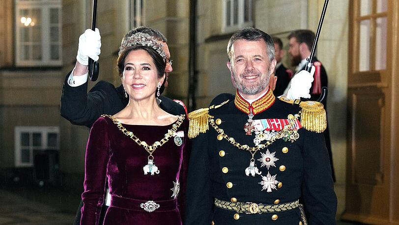Prinz Frederik und Prinzessin Mary besteigen am 14. Januar den Thron. Prinz Frederik und Prinzessin Mary besteigen am 14. Januar den Thron.