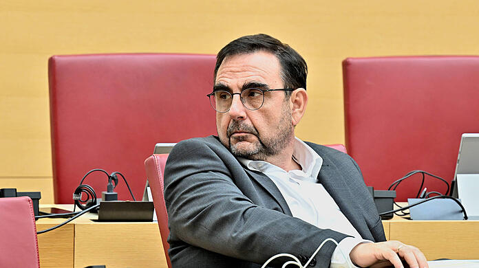 CSU-Fraktionschef Klaus Holetschek kann mit der Peta-Forderung, dass es künftig keine Holzpferde bei Karussellen mehr geben dürfe, nichts anfangen.