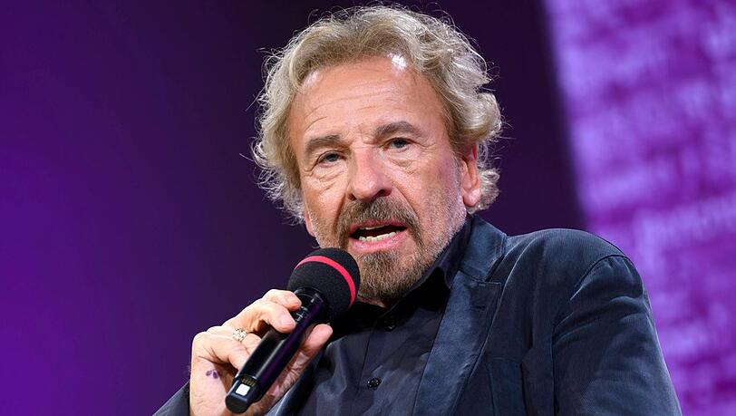 Thomas Gottschalk, hier während eines Auftritts auf der Frankfurter Buchmesse 2024, hat in seinem Podcast über die vergangenen Wochen gesprochen.