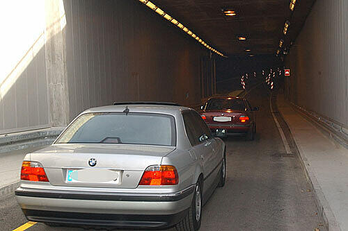 Bald wird hier im Petueltunnel auch geblitzt