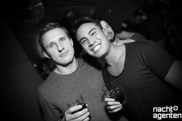 Die besten Party-Bilder vom Samstag. Hier im Crux.