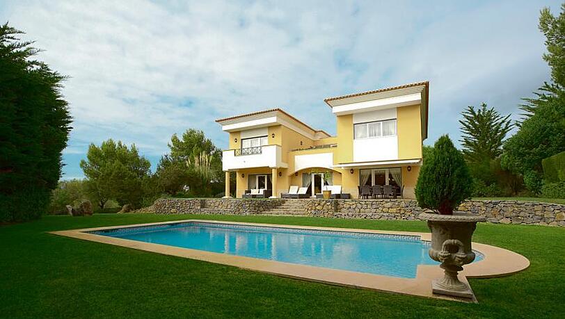 Luxus am Pool: Neben den 19 Gartenvillen bietet die Ferienhausanlage Victor’s Portugal fünf exklusive Poolvillen.