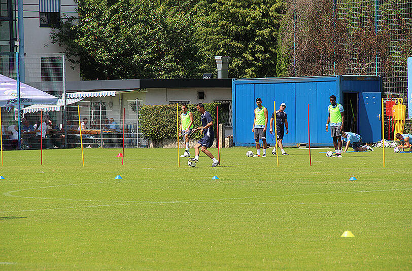Hier gibt's Bilder vom offiziellen Trainingsauftakt der Löwen am vergangenen Samstag.