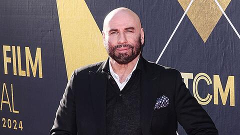 John Travolta ist auch 31 Jahre nach Filmstart eng mit "Pulp Fiction" verbunden. In Miami probierte er das vom Streifen inspirierte Luxus-Steak für 1.000 Dollar.