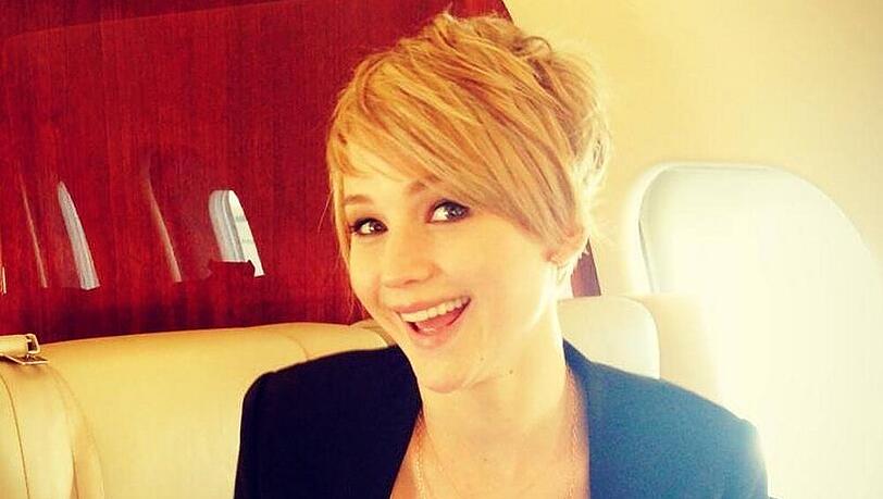 Jennifer Lawrence fühlt sich mit ihrem neuen Look sichtlich wohl Jennifer Lawrence fühlt sich mit ihrem neuen Look sichtlich wohl