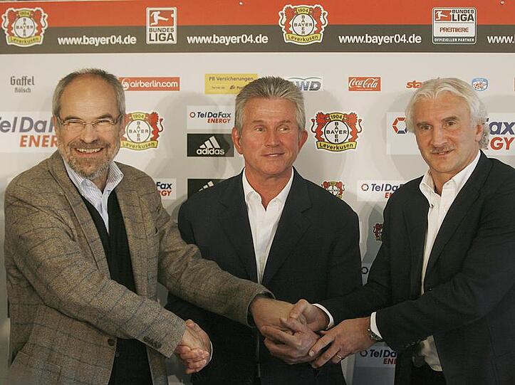 Die neue Bayer-Riege: Geschäftsführer Wolfgang Holzhäuser (l.), Trainer Jupp Heynckes, Sportdirektor Rudi Völler (r.).