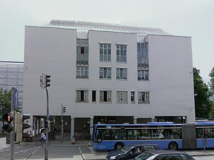Am Orleansplatz 50 wird umgebaut.