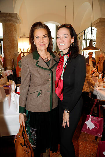 Katrin Gräfin Goess-Enzenberg und Charlotte Gräfin von Oeynhausen Katrin Gräfin Goess-Enzenberg und Charlotte Gräfin von Oeynhausen