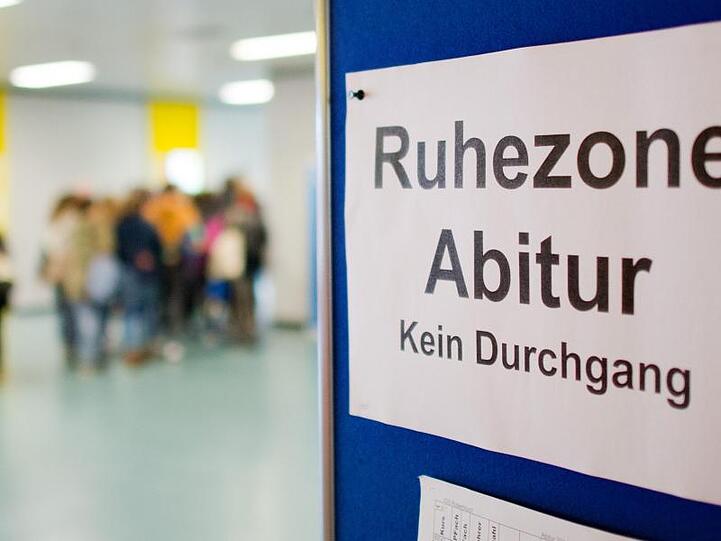 Eine Absage der Abiturprüfungen wird es nun möglicherweise in Schleswig-Holsten doch nicht geben.