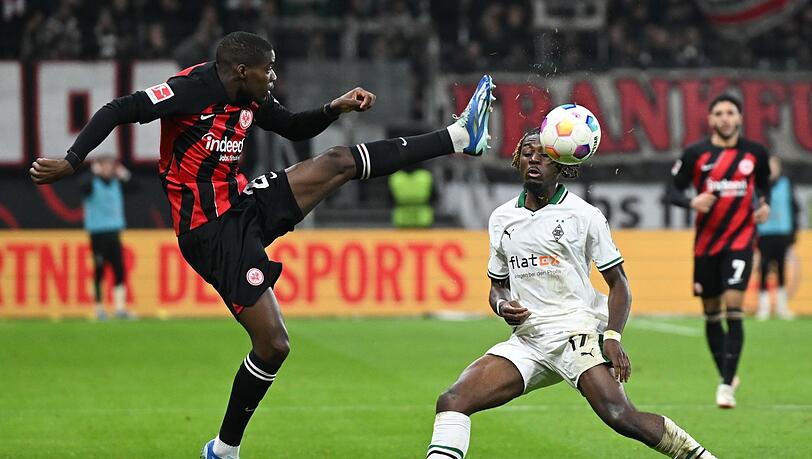 Die Frankfurter Eintracht drehte gegen Mönchengladbach das Spiel und siegte 2:1.