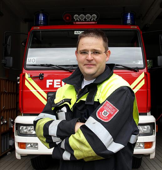Und so schaut er aus: Robert Wicke (33) von der Freiwilligen Feuerwehr Moosach.