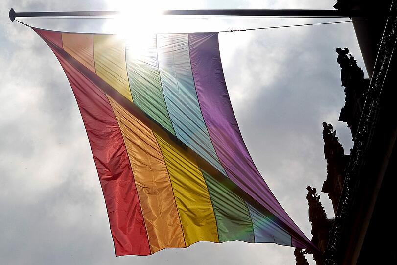 Das Buch beschäftigt sich mit dem "Regenbogenfaktor" in Wirtschaft und Gesellschaft. (Symbolbild)