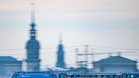 Von 2031 an soll es eine deutlich bessere Bahnverbindung zwischen München und Prag geben.