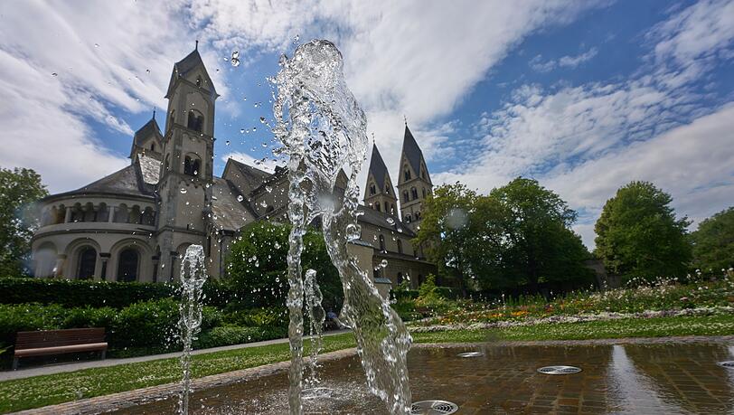 Am Mittwoch stiegen die Temperaturen in Deutschland auf über 30 Grad. Am Mittwoch stiegen die Temperaturen in Deutschland auf über 30 Grad.