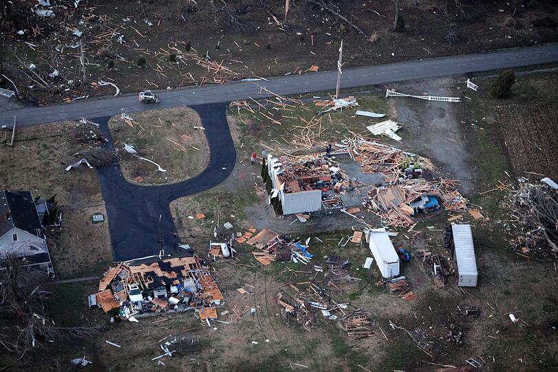Gleich mehrere Tornados fegten am Freitag über die USA hinweg. Mindestens 28 Menschen kamen ums Leben.