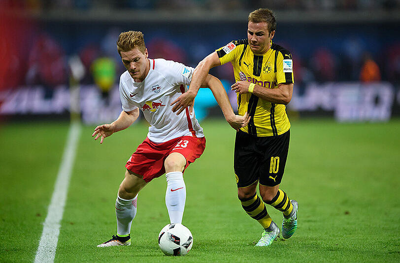Dortmund-Rückkehrer Mario Götze (rechts) wurde bei seinem Saisondebüt in der 71. Minute ausgewechselt.