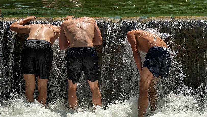 Die vorsommerliche Hitze in Bayern h&auml;lt auch am Mittwoch an.