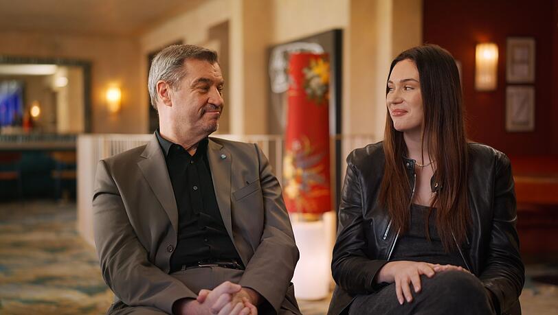"Ich denke ganz hoch von meinem Vater", verrät Markus Söders Tochter Gloria-Sophie Burkandt im ProSieben-Format "Born Famous". "Ich denke ganz hoch von meinem Vater", verrät Markus Söders Tochter Gloria-Sophie Burkandt im ProSieben-Format "Born Famous".