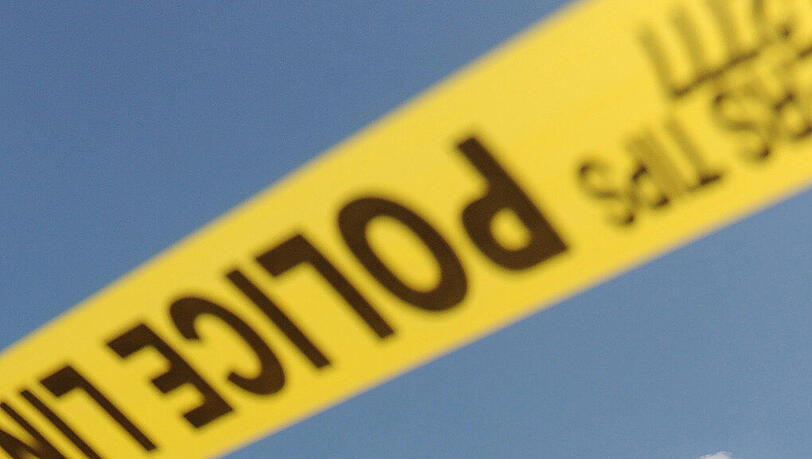 Harris County, Texas: Polizisten haben dort in einem Haus acht Leichen aufgefunden. Ein 49-Jähriger wurde festgenommen und ist inzwischen wegen achtfachen Mordes angeklagt. Harris County, Texas: Polizisten haben dort in einem Haus acht Leichen aufgefunden. Ein 49-Jähriger wurde festgenommen und ist inzwischen wegen achtfachen Mordes angeklagt.