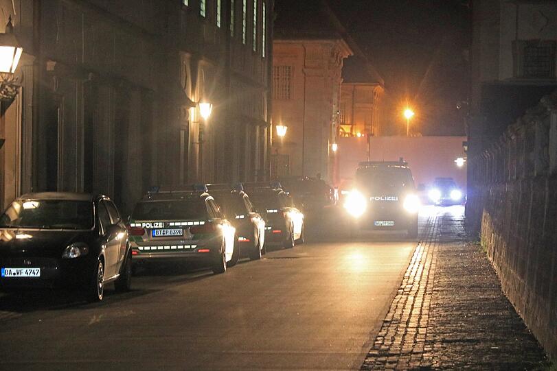Großaufgebot am Jugendgefängnis in Ebrach - die Bilder vom Polizeieinsatz.