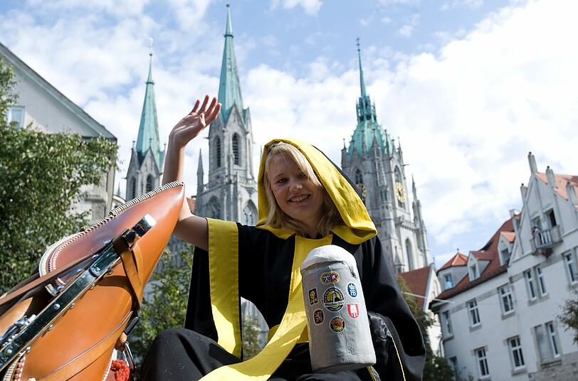 Tradition und jedes Jahr ein buntes Treiben: Der Einzug der Wirte auf die Theresienwiese. Die schönsten Bilder