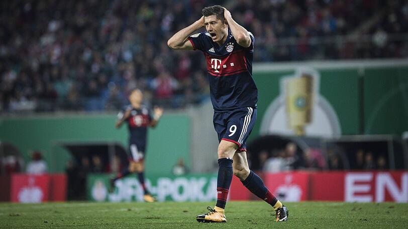 ROBERT LEWANDOWSKI - NOTE 4: Verschenkte mit schwachem Zuspiel eine große Chance. Ein Kopfball knapp drüber, vergab weitere Chancen.