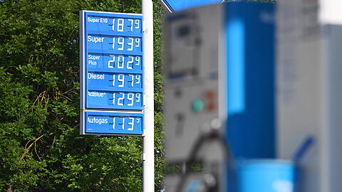 Die Spritpreise sind am Mittwoch gefallen – so wie an dieser Tankstelle in München.