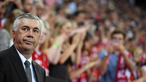 Nach Ansicht von Carlo Ancelotti könnten Profis auf Geld verzichten, um weniger zu spielen