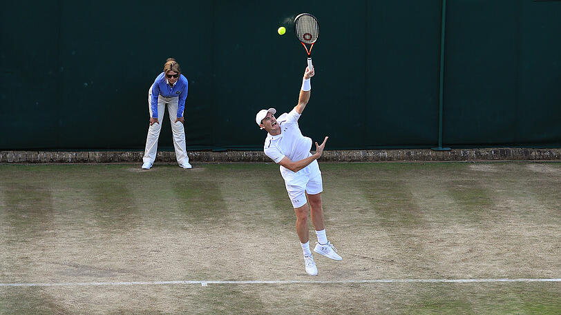 Andy Murray beim Aufschlag.