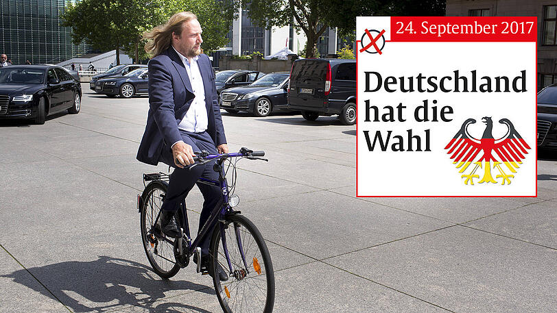 "SUVs mit großen Motoren und Abgasmengen machen besonders viele Probleme in Großstädten wie München", sagt Grünen-Fraktionschef und Radl-Fan Anton Hofreiter.