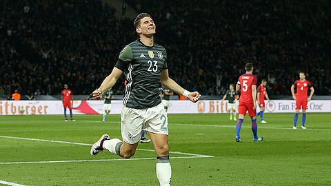 Mario Gomez freut sich über seine EM-Nominierung.