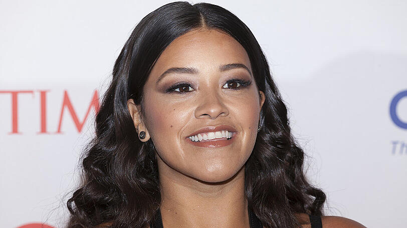 Gina Rodriguez steht wegen rassistischer Äußerungen in der Kritik