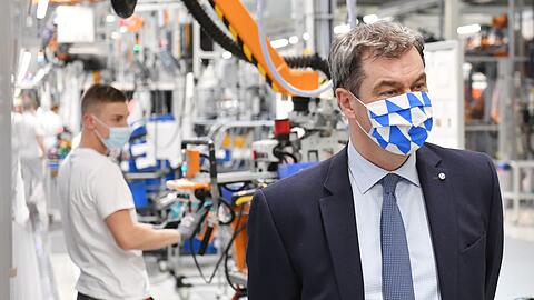 In der Autoindustrie fühlt sich Markus Söder wohler wie in der Kultur.