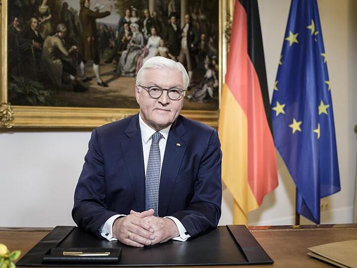 Steinmeier appelliert in seiner Fernsehansprache, die Erfahrung der Solidarität in der Krise auch für die Zeit danach zu bewahren.