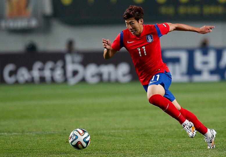 Südkorea - 5 Bundesligaprofis

Hong Jeong Ho (FC Augsburg), Park Joo Ho (FSV Mainz 05), Son Heung Min (Bayer Leverkusen / Bild), Ji Dong Won (FC Augsburg), Koo Ja Cheol (FSV Mainz 05)