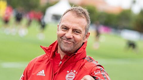 Bittet sein Team wieder zum Training: Bayern-Coach Hansi Flick.