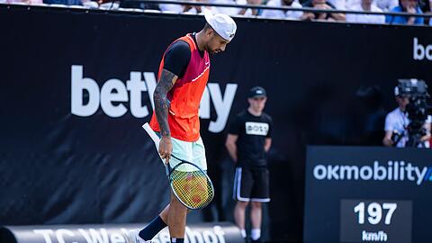 Tennisprofi Nick Kyrgios sieht sich rassistischen Anfeindungen ausgesetzt.
