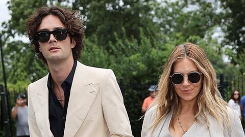 Sienna Miller und Oli Green am Samstag in Wimbledon.