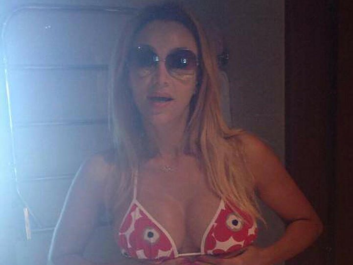 Sexy Verona: So zeigt sich Frau Pooth auf Facebook