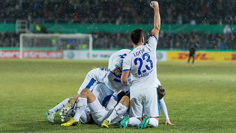 So wollen die Sportfreunde Lotte auch gegen Champions-League-Teilnehmer Borussia Dortmund jubeln.