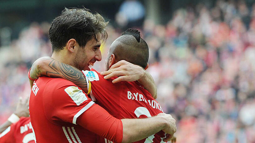 JAVI MARTÍNEZ - NOTE 2: Ging auf Geheiß von Trainer Ancelotti immer wieder nach vorne rein, um seine Kopfballstärke auszuspielen. Und traf dann mit dem Fuß zur Führung ins lange Eck (25.). In der Innenverteidigung als wuchtiger Spieler gegen Modeste gefordert.
