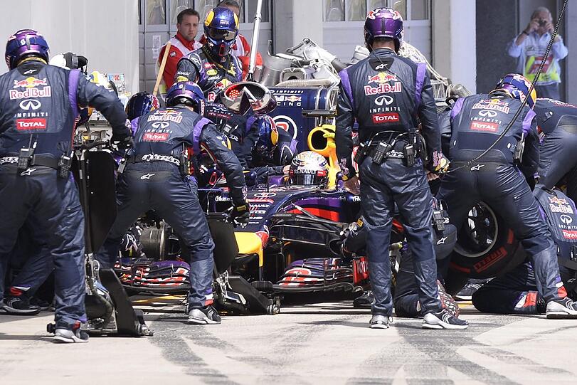 Sebastian Vettel beim Boxenstopp.