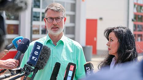 Streift ein Puma durch Braunsbedra? Für den Bürgermeister der Gemeinde Steffen Schmitz (CDU) ist die Frage geklärt. Eine Nachstellung vor Ort habe gezeigt: Das Tier ist kleiner, als zunächst angenommen.