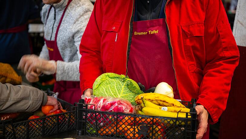 Die Tafeln in Deutschland versorgen Hunderttausende mit sehr wenig Geld. (Symbolbild)