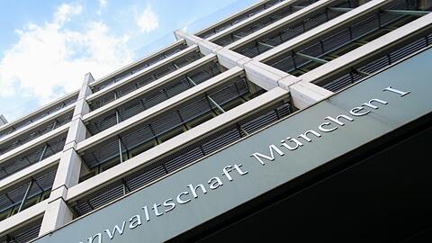 Der Schriftzug "Staatsanwaltschaft München I" am Eingang der Staatsanwaltschaft. Foto: Matthias Balk/dpa/Archivbild