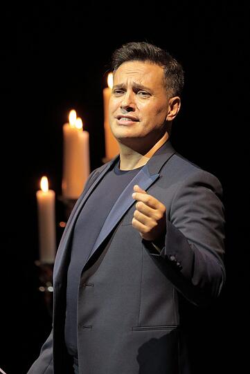 Erwin Schrott mit "Tango diablo" im Nationaltheater.