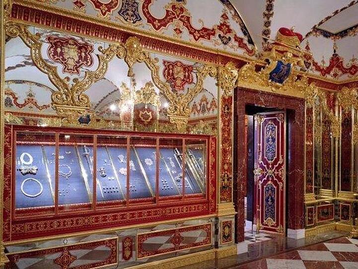 Der Schmucksaal des Grünen Gewölbes.