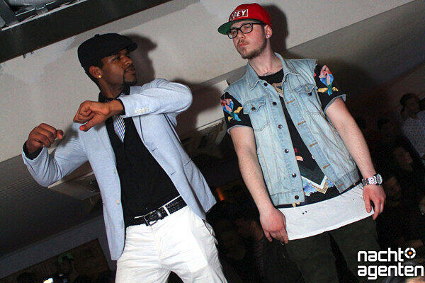 Die besten Partybilder vom Samstag. Hier aus dem Crown's Club.