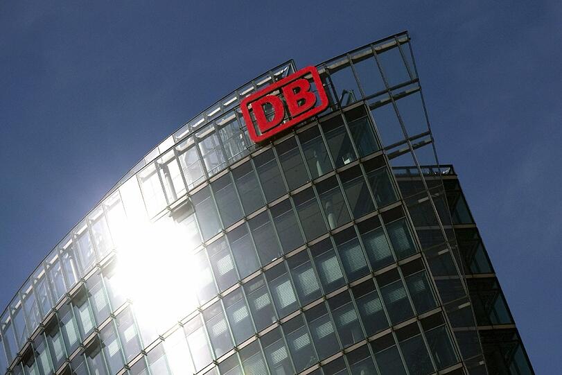 Ab 13. Dezember wird die Deutsche Bahn die Preise erhöhen. Betroffen seien nur Einzelfahrten, nicht jedoch Zeitkarten und Abonnements.