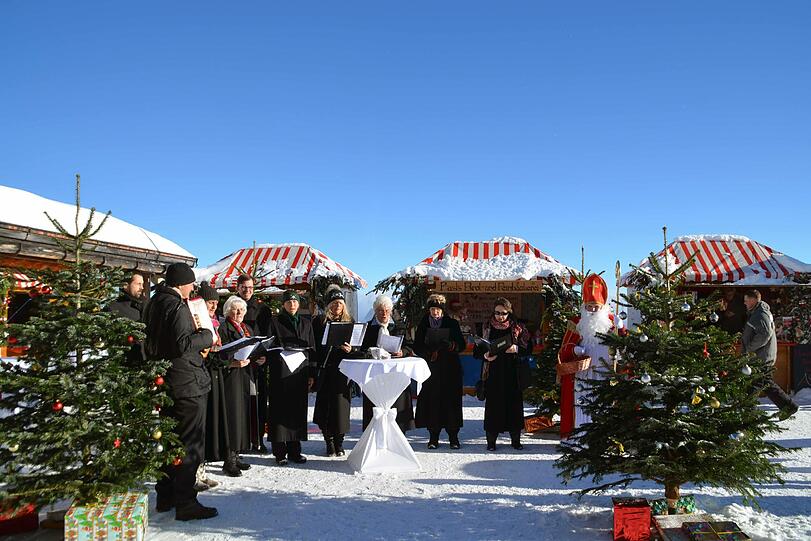 Auf der Zugspitze findet sich auch ein Christkindlmarkt.